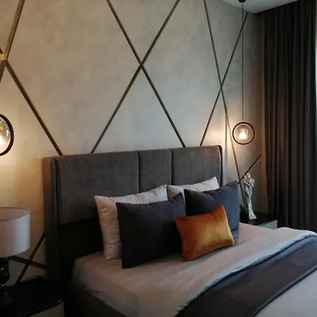 Family With Pool Eden Valley Apartment