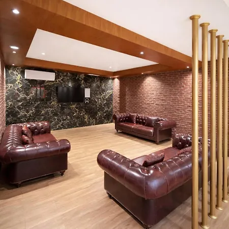 Family With Pool Eden Valley *