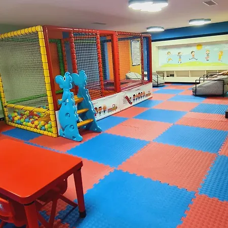 Family With Pool Eden Valley דירה